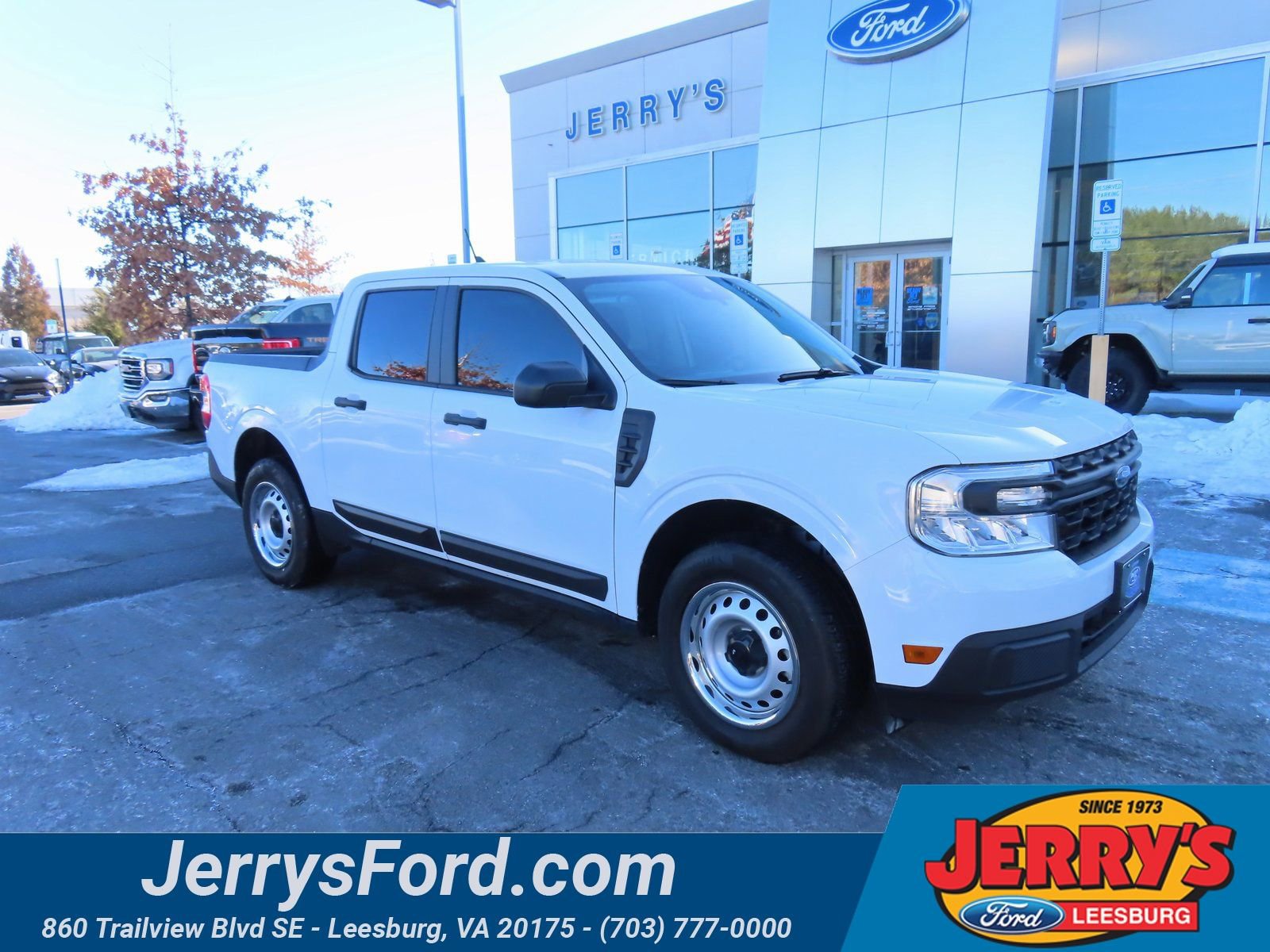 Used 2024 Ford Maverick XL image 1