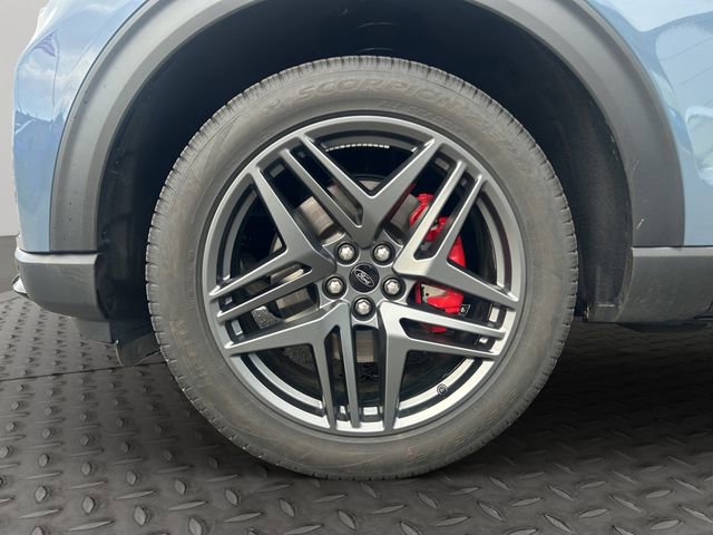 Used 2025 Ford Explorer ST-Line w/ Premium Package image 31