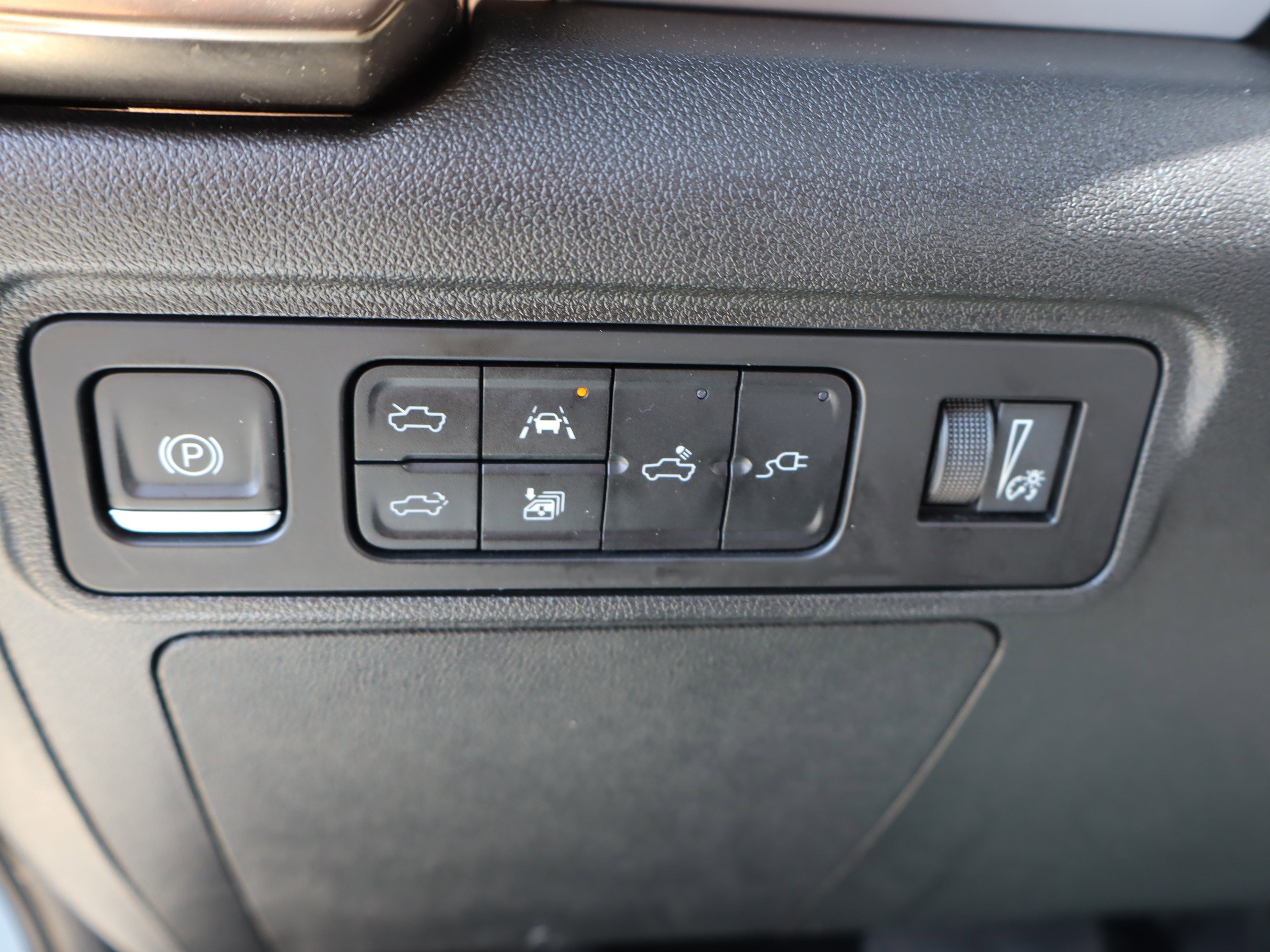 Certified 2024 GMC Hummer EV 3X w/ Extreme Off-Road Package image 24