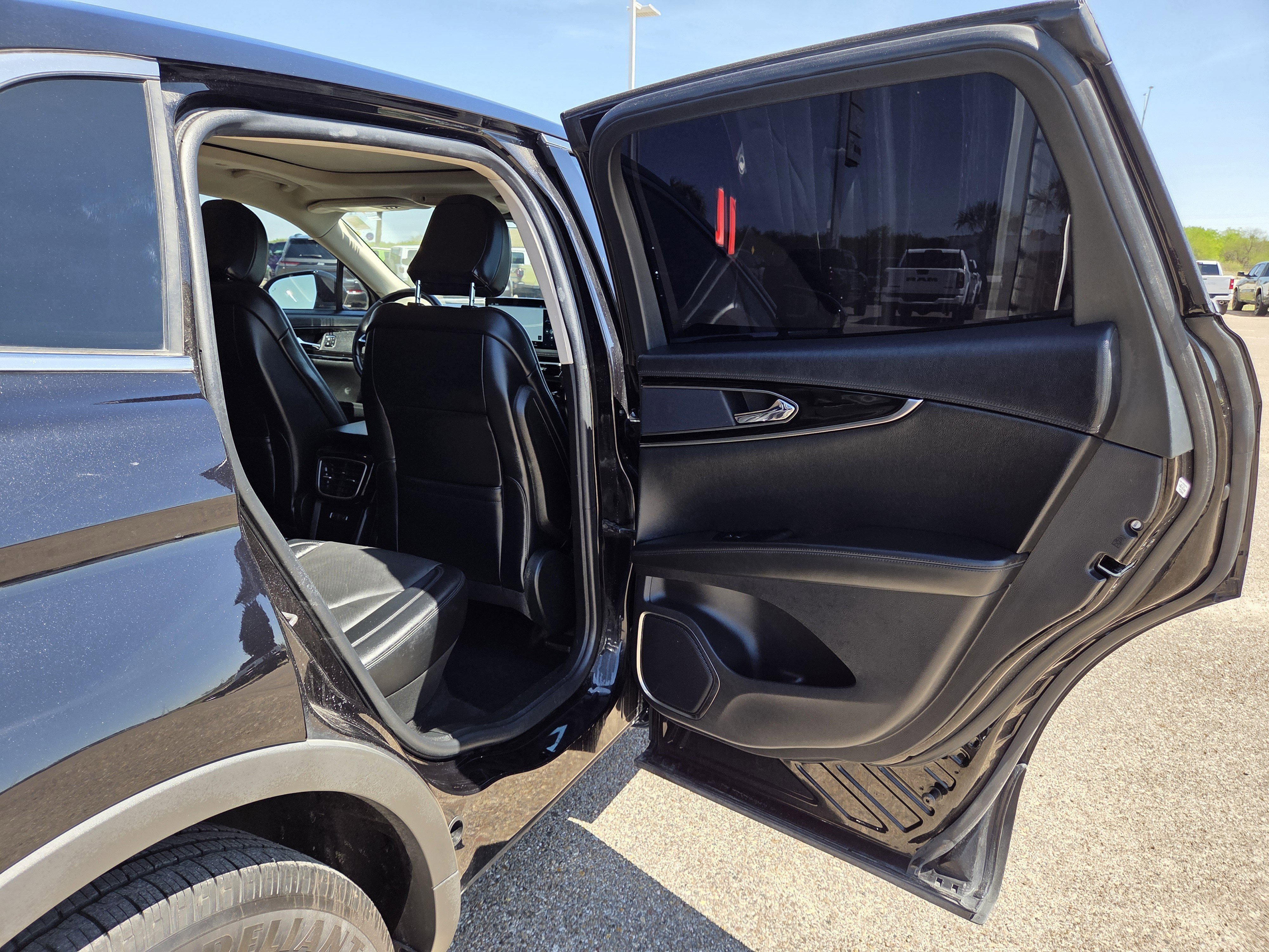 Used 2022 Lincoln Nautilus Reserve AWD/4WD image 16