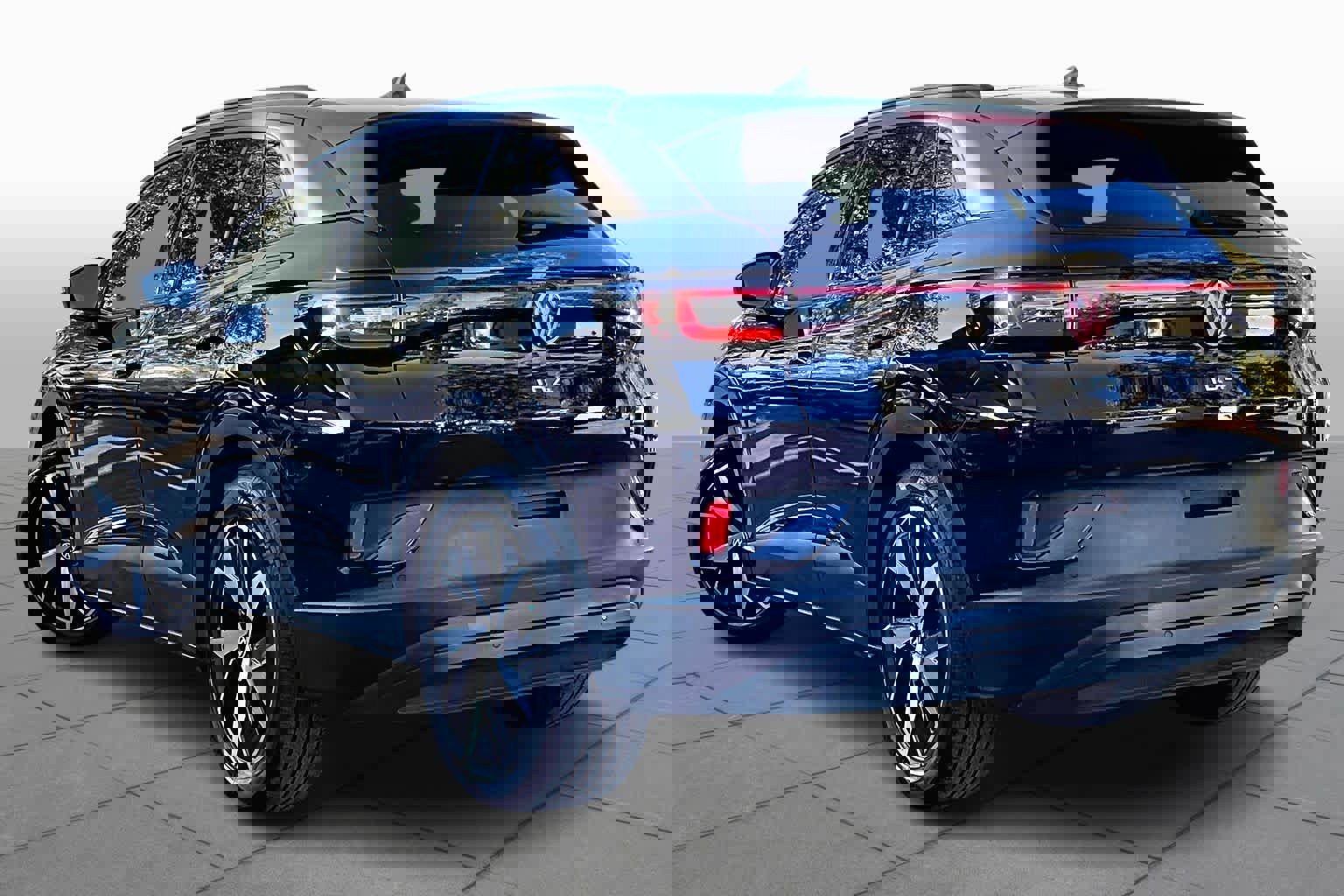 Used 2023 Volkswagen ID.4 S image 12