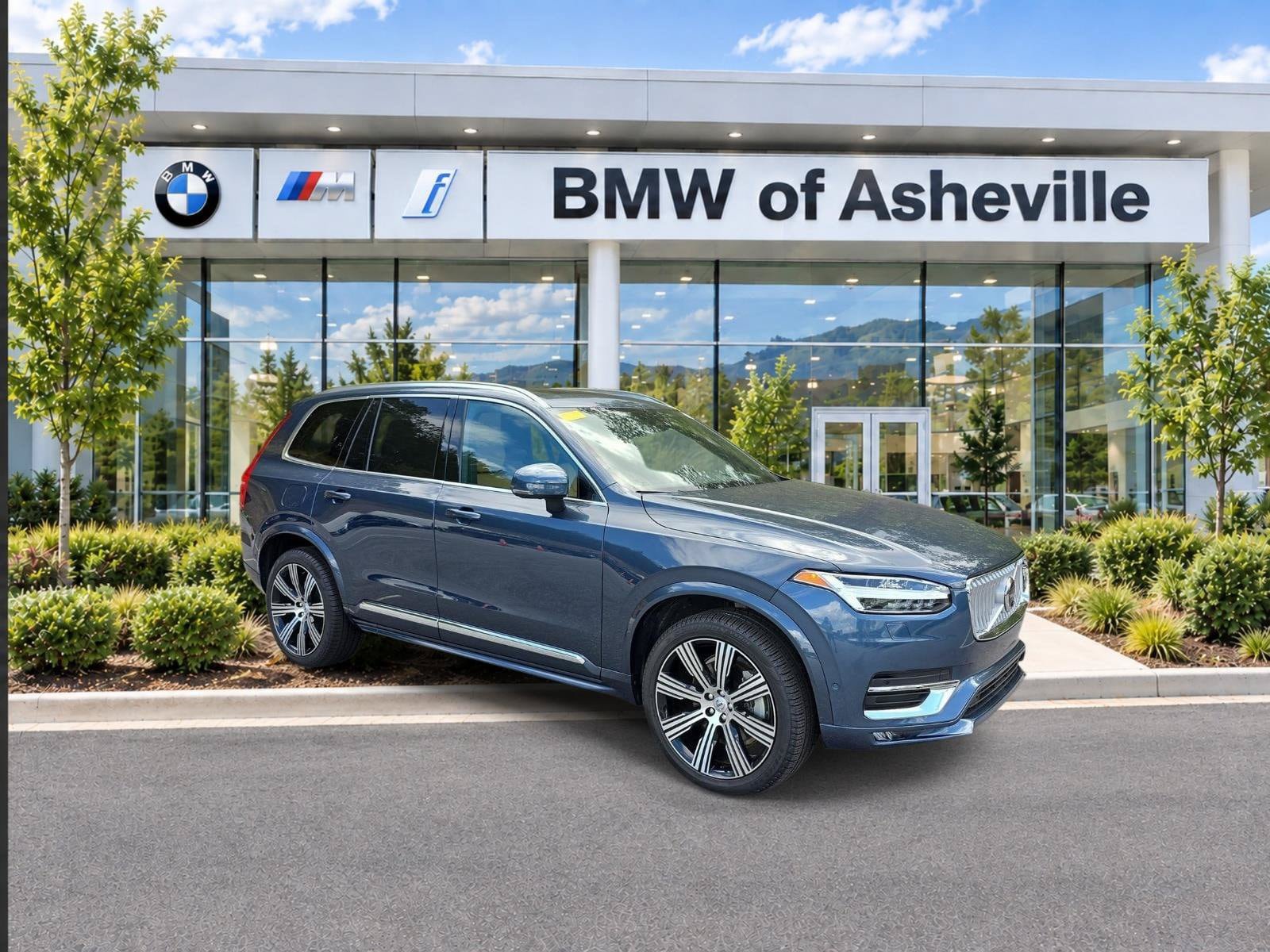 Used 2025 Volvo XC90 B6 Ultra w/ Lounge Package