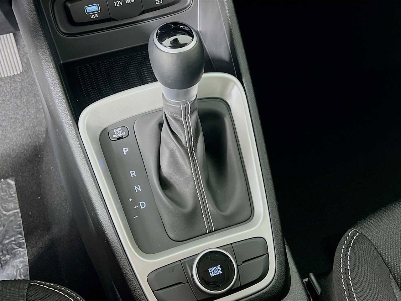 New 2025 Hyundai Venue SEL image 12