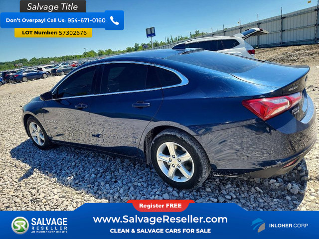 Used 2022 Chevrolet Malibu LT FWD image 3