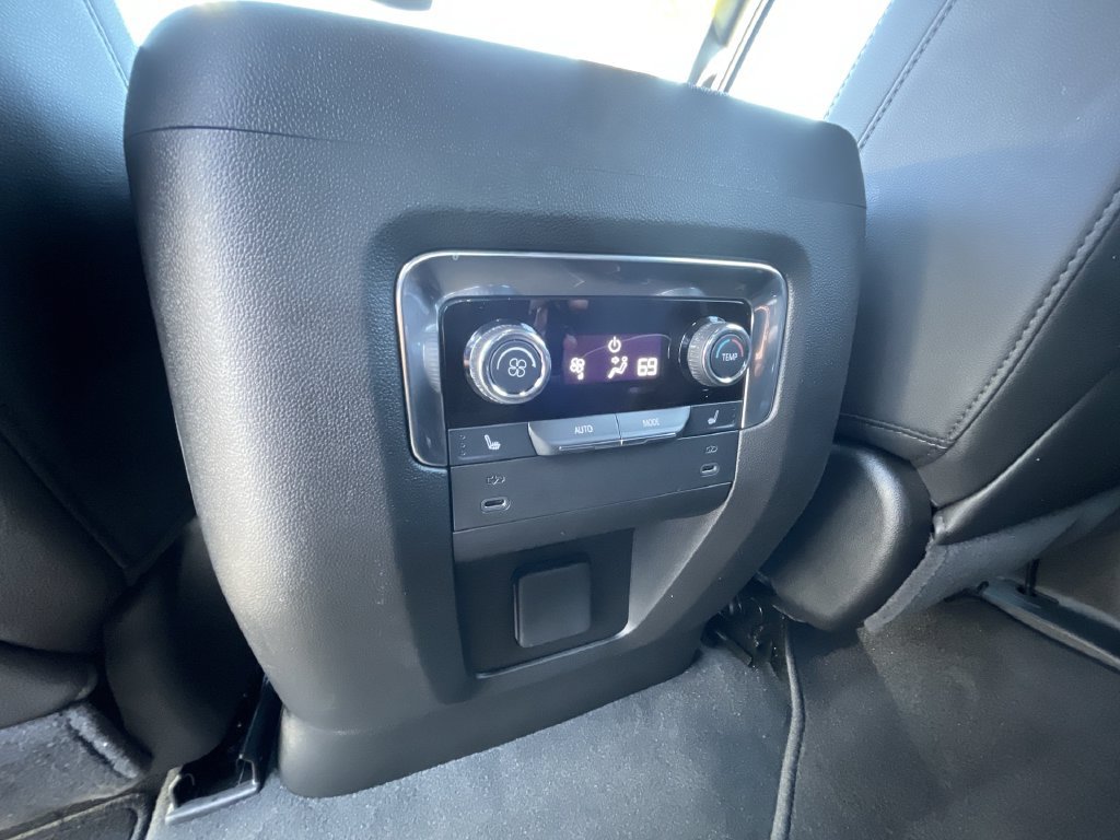 Certified 2025 Chevrolet Tahoe Premier RWD image 21