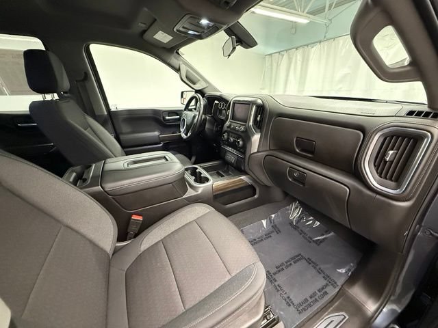 Used 2022 Chevrolet Silverado 1500 LT Trail Boss w/ Bed Protection Package AWD/4WD image 9