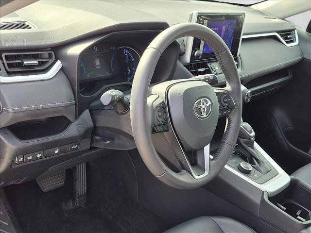 Used 2023 Toyota RAV4 XLE Premium AWD/4WD image 9