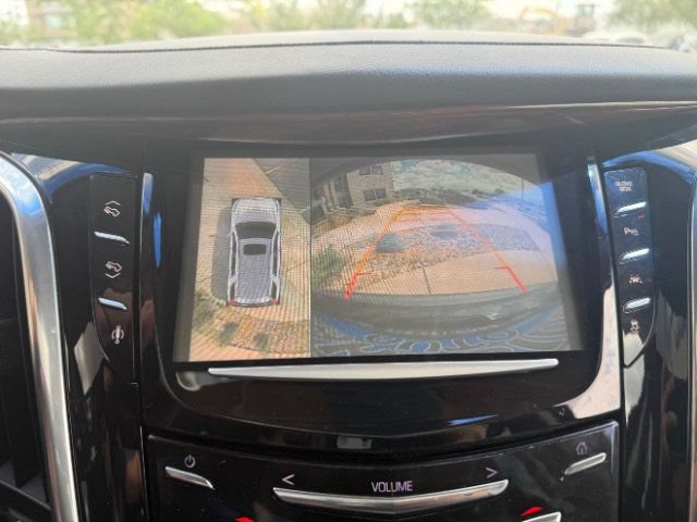 Used 2016 Cadillac Escalade Luxury AWD/4WD image 32
