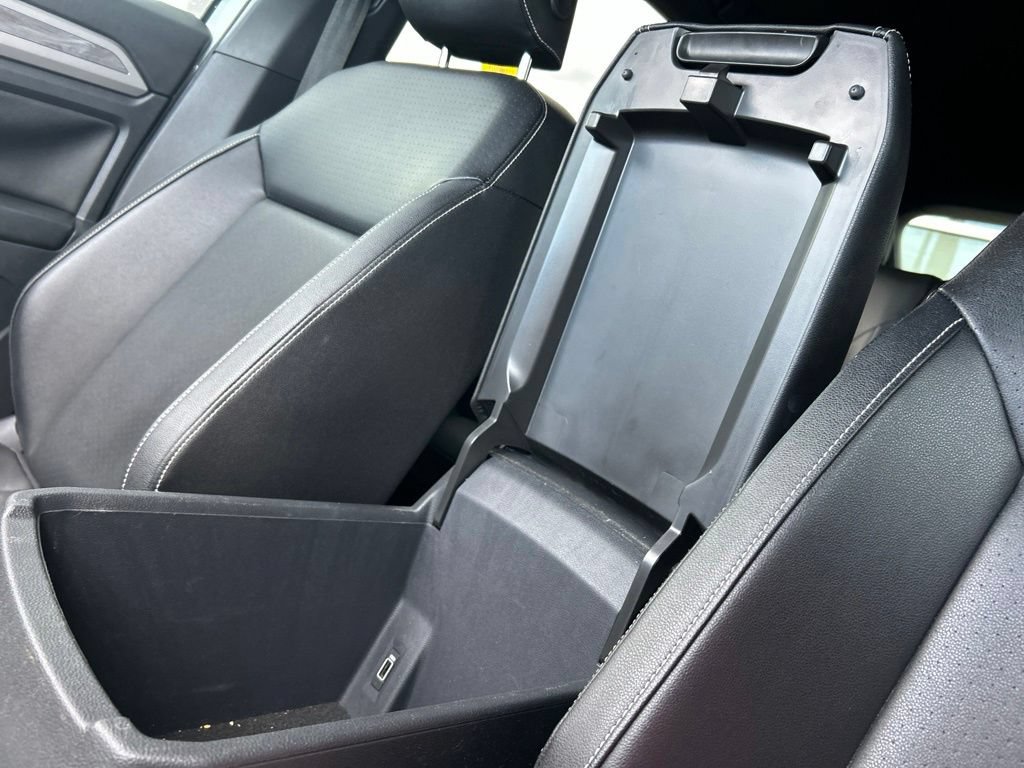 Used 2020 Volkswagen Atlas Cross Sport SE FWD image 38