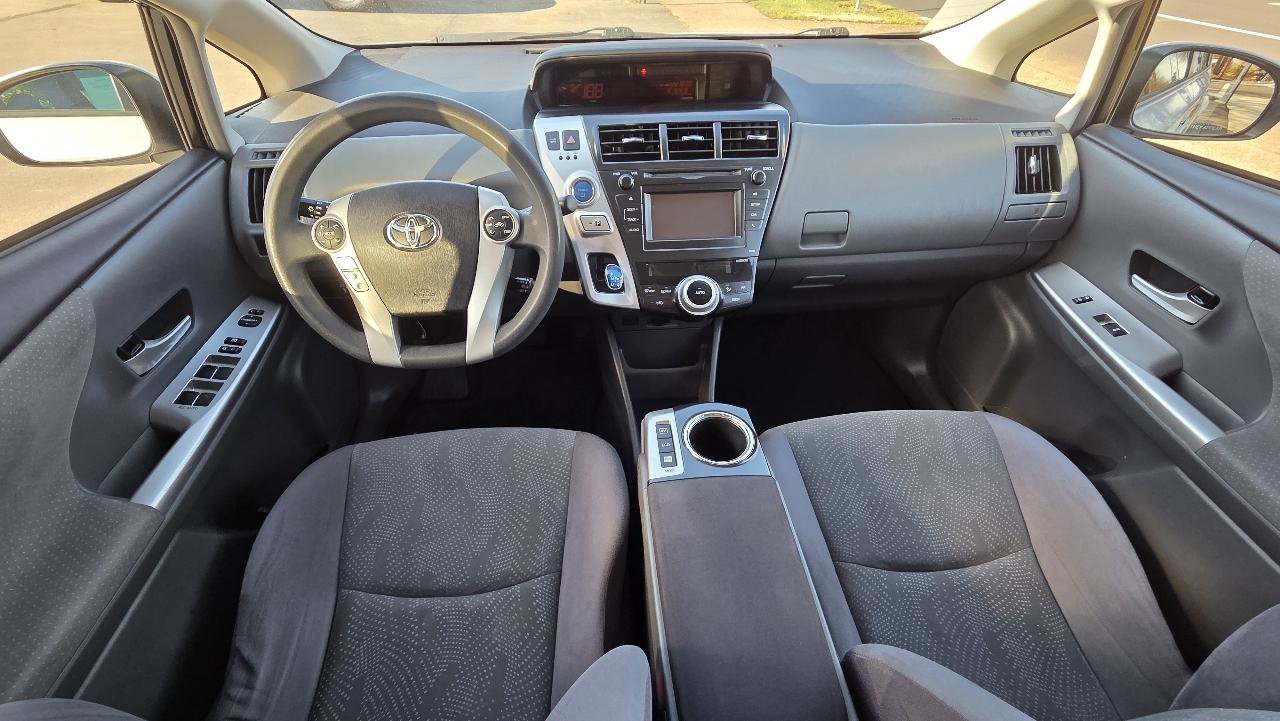 Used 2014 Toyota Prius V Two image 18