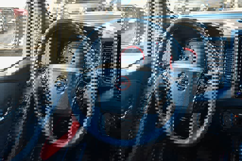 Used 2023 Nissan Frontier Pro-X w/ Tow Package image 12