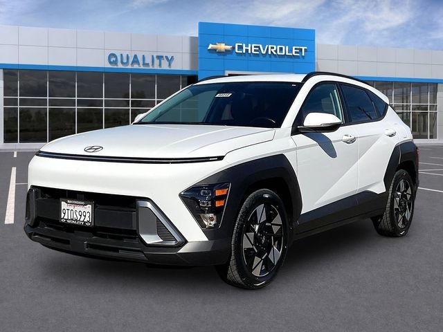 Used 2025 Hyundai Kona SEL FWD image 3