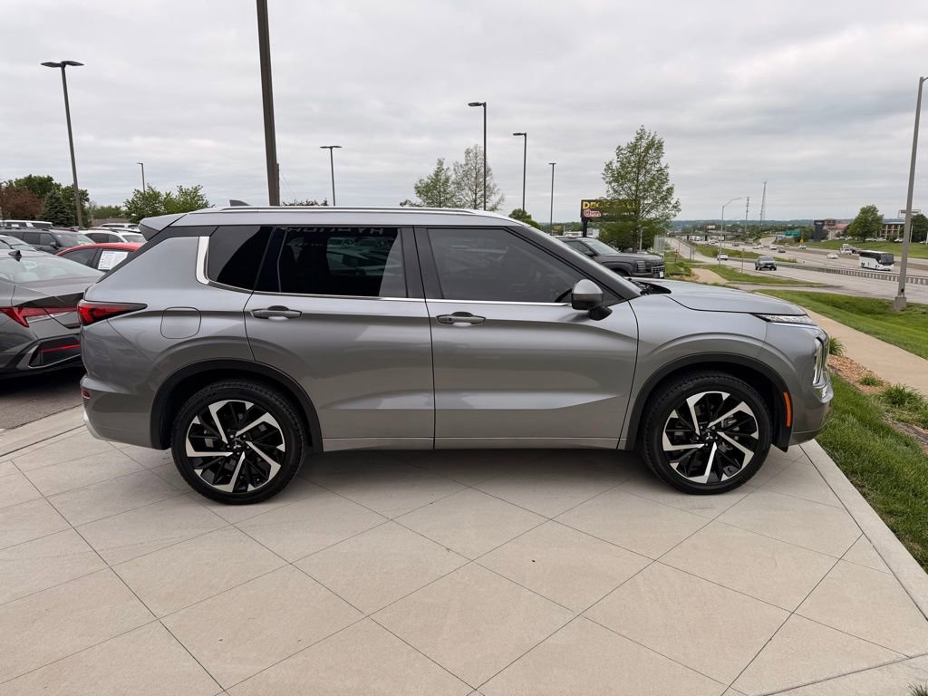 Used 2022 Mitsubishi Outlander SEL AWD/4WD image 6