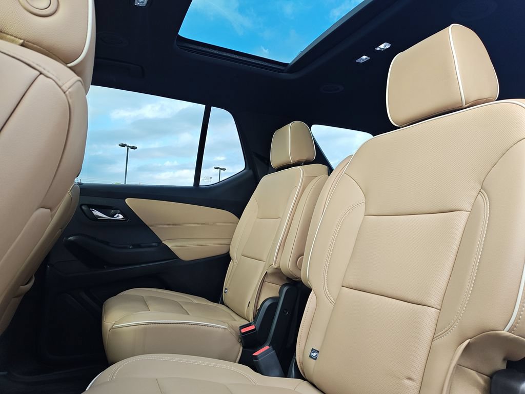 Used 2023 Chevrolet Traverse Premier w/ LPO, Floor Liner Package AWD/4WD image 14