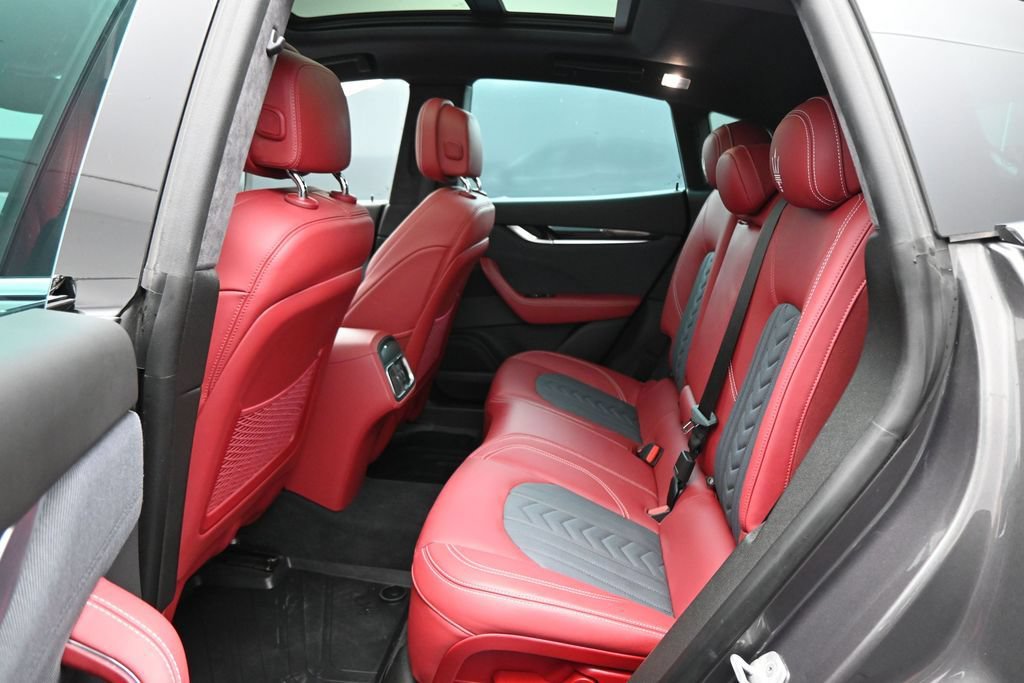 Used 2023 Maserati Levante GT AWD/4WD image 26