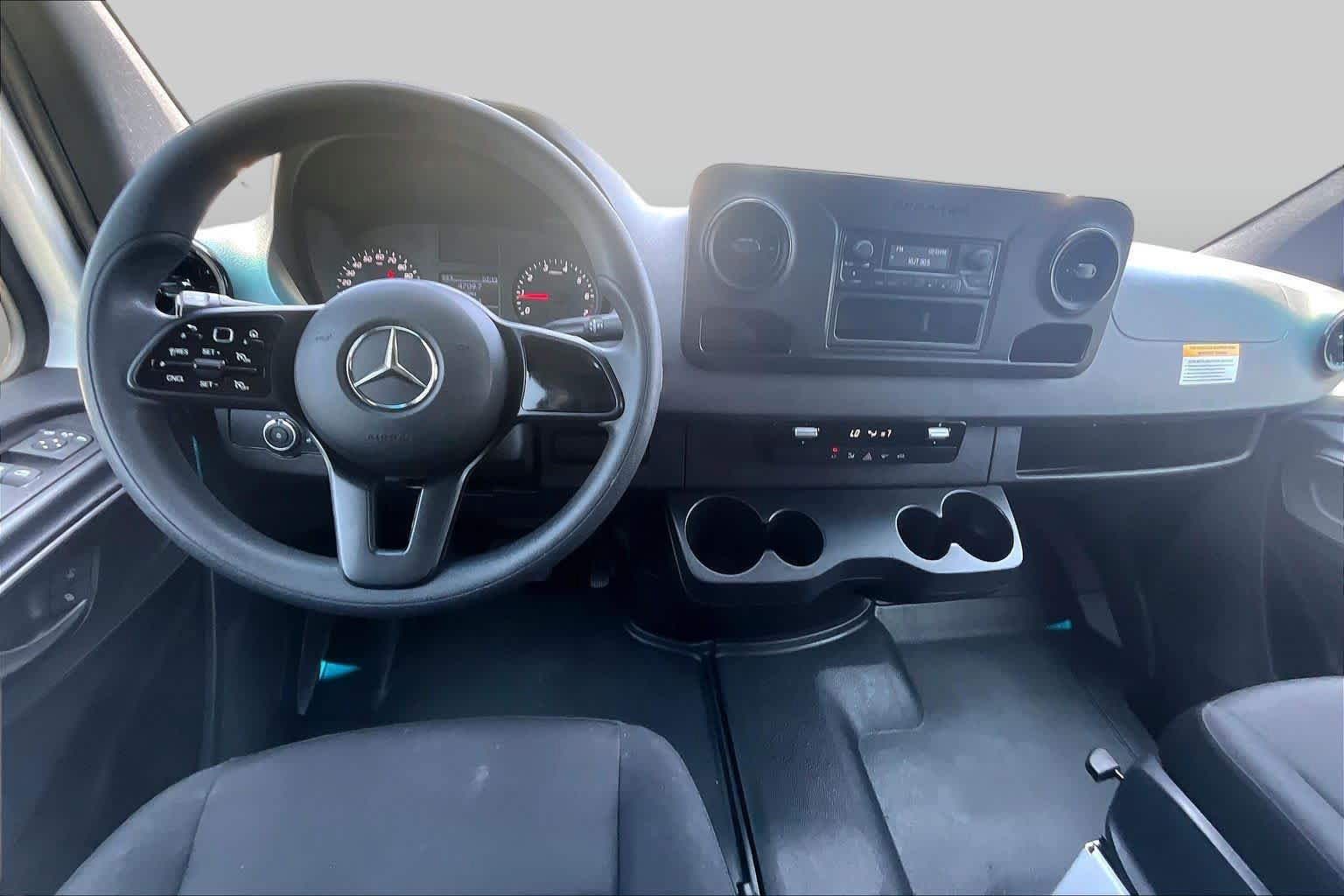 Used 2023 Mercedes-Benz Sprinter 1500 image 6