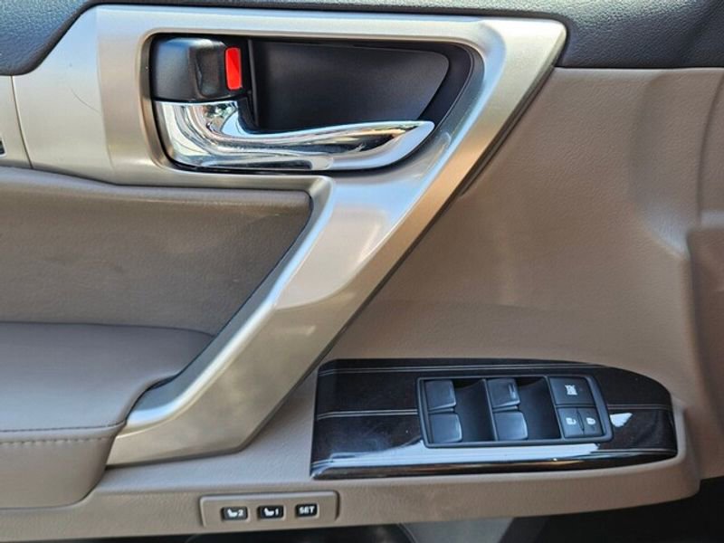 Used 2021 Lexus GX 460 Premium image 34