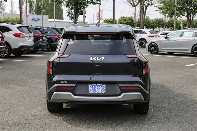 New 2026 Kia EV9 Light image 8