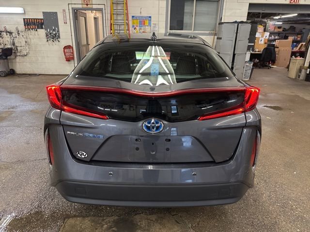 Used 2017 Toyota Prius Prime Advanced image 5