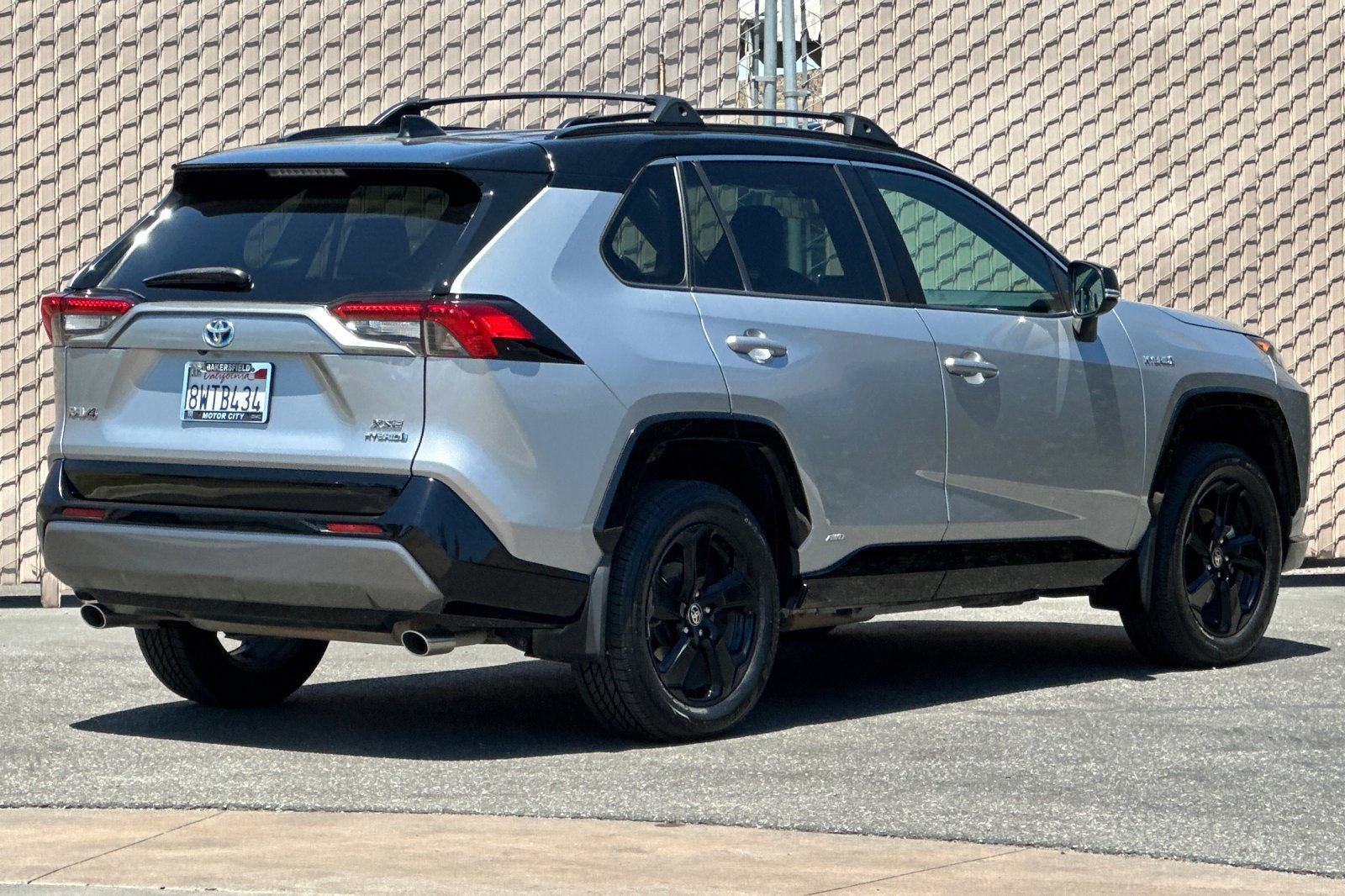 Used 2021 Toyota RAV4 XSE w/ XSE Grade Weather Package AWD/4WD image 4