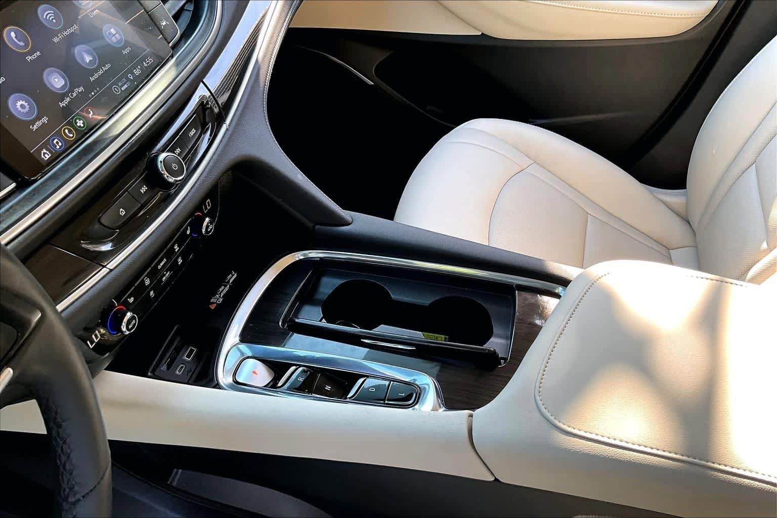 Used 2023 Buick Enclave Essence FWD image 16