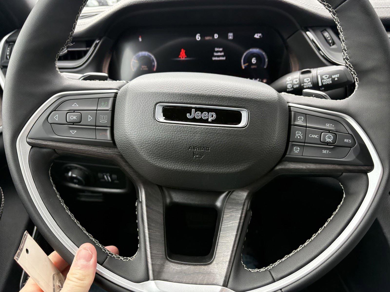 New 2026 Jeep Grand Cherokee Limited image 18