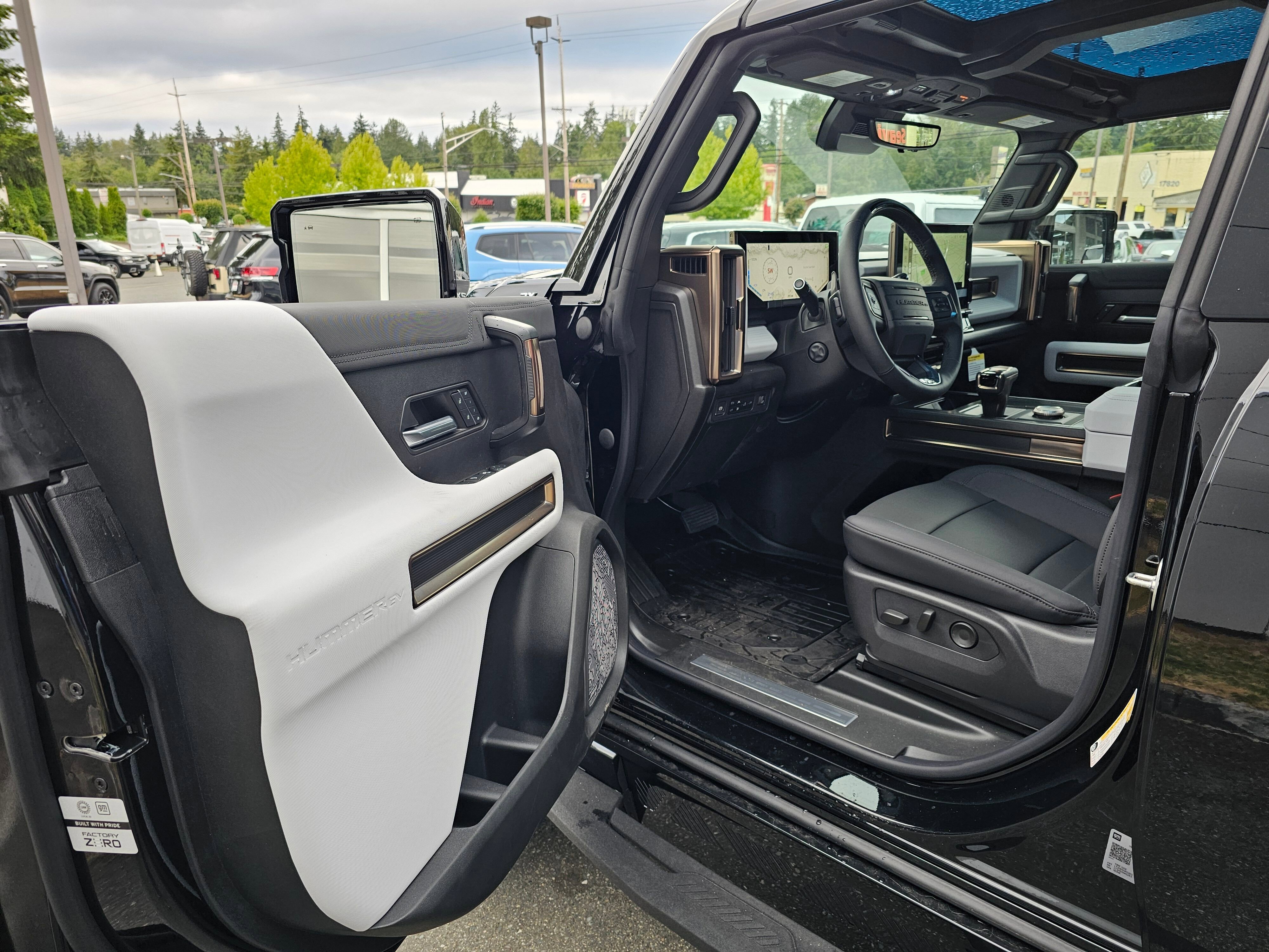 New 2024 GMC Hummer EV 2X image 23