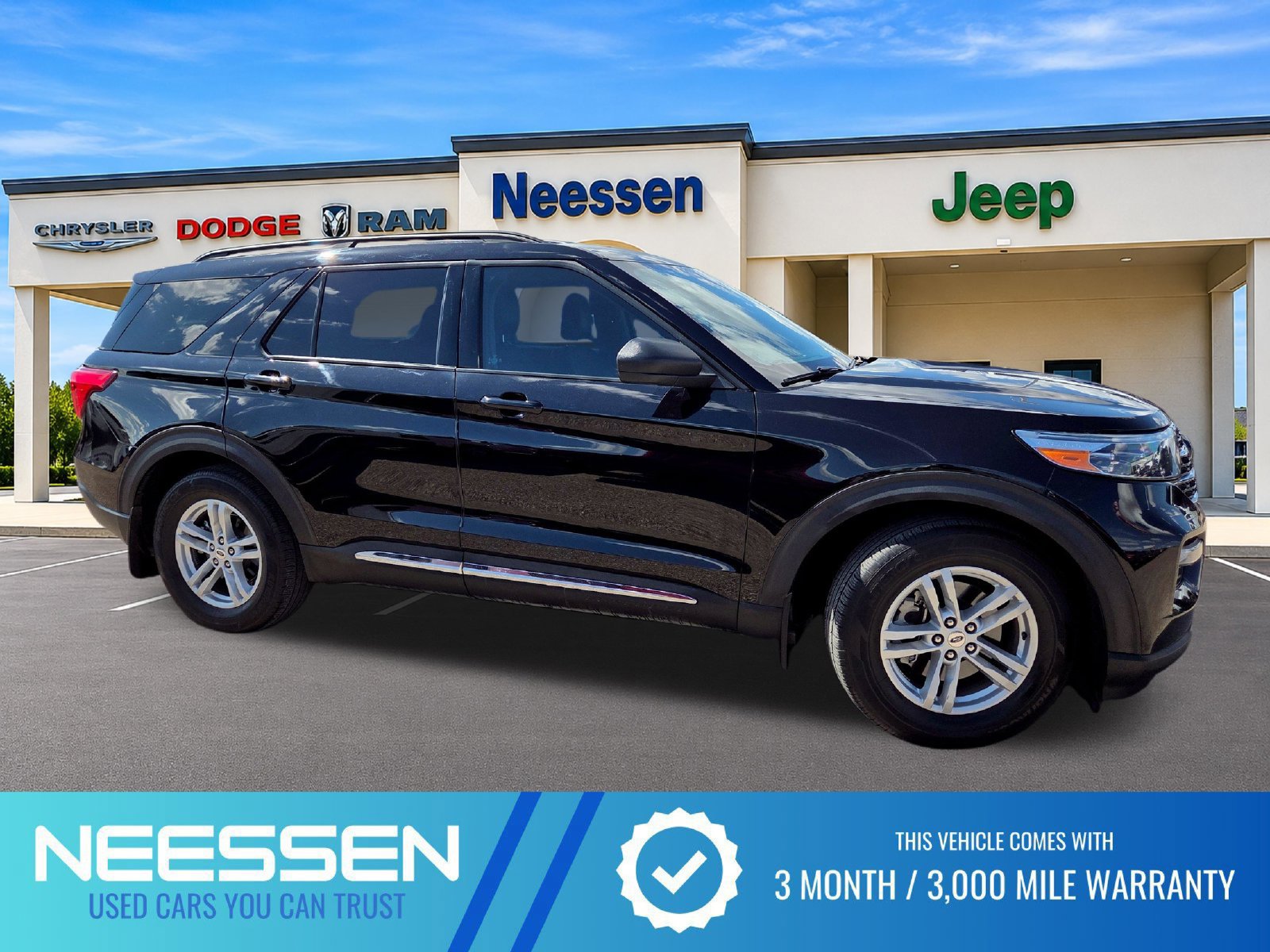 Used 2023 Ford Explorer XLT w/ Equipment Group 202A RWD image 1