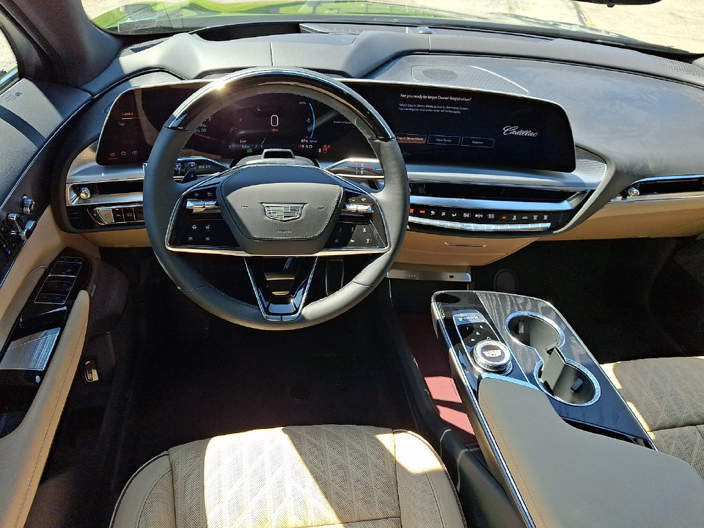 New 2026 Cadillac Lyriq Signature Luxury w/ Nappa Leather Package AWD/4WD image 7