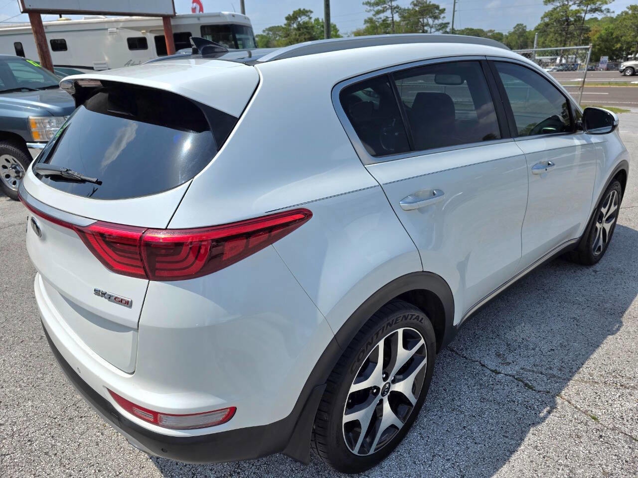 Used 2017 Kia Sportage SX image 4