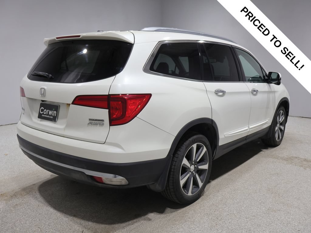 Used 2017 Honda Pilot Touring image 2