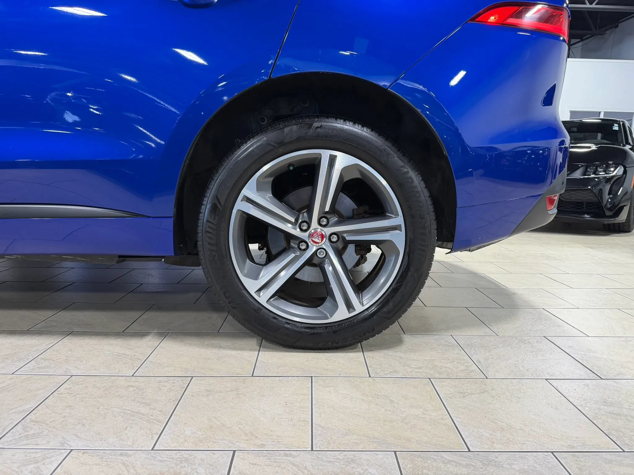 Used 2018 Jaguar F-PACE R-Sport AWD/4WD image 38