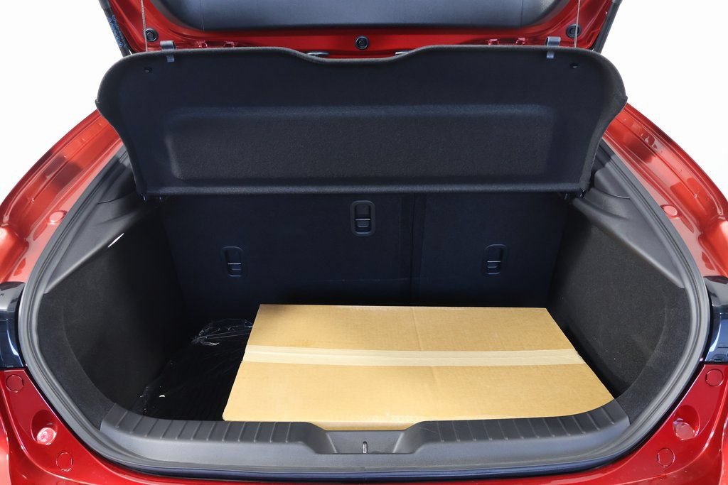 New 2026 MAZDA MAZDA3 2.5 S Hatchback w/ Premium Pkg FWD image 8