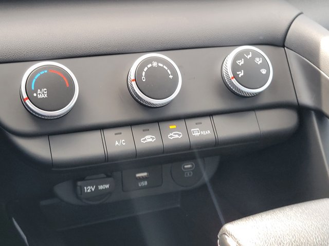 New 2026 Hyundai Elantra SE FWD image 13