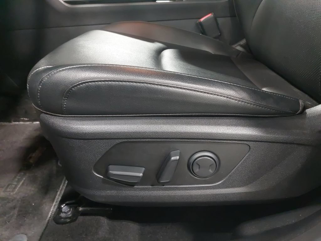 Used 2023 Kia Sportage EX AWD/4WD image 29