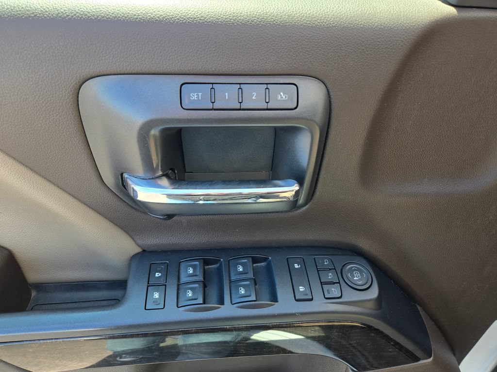 Used 2016 GMC Sierra 1500 Denali w/ Enhanced Driver Alert Package AWD/4WD image 14