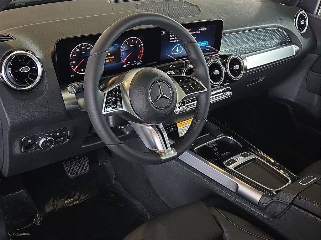 New 2026 Mercedes-Benz GLB 250 image 16