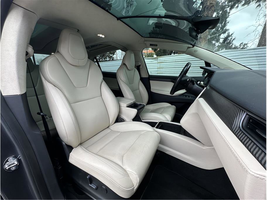 Used 2018 Tesla Model X 100D image 15