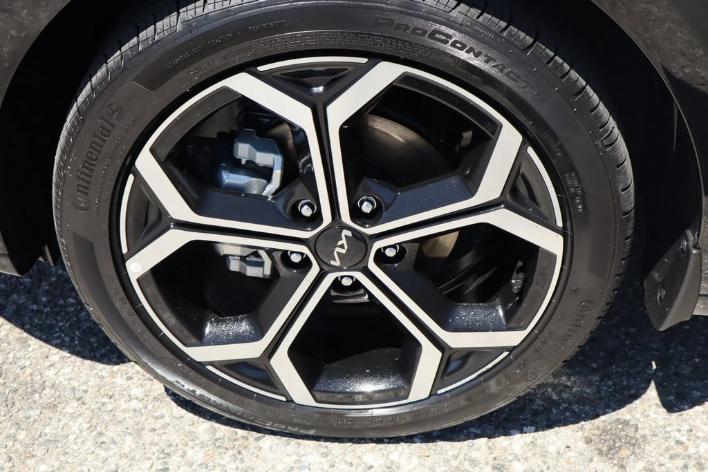 Used 2025 Kia Niro EX Touring FWD image 15