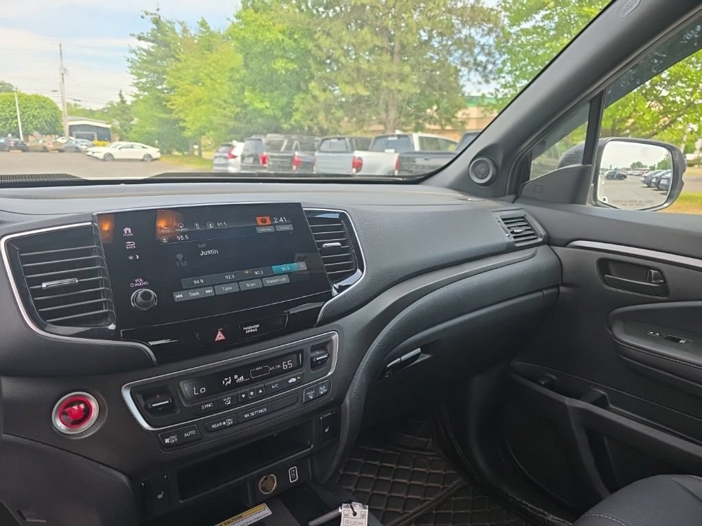Used 2023 Honda Passport TrailSport image 18