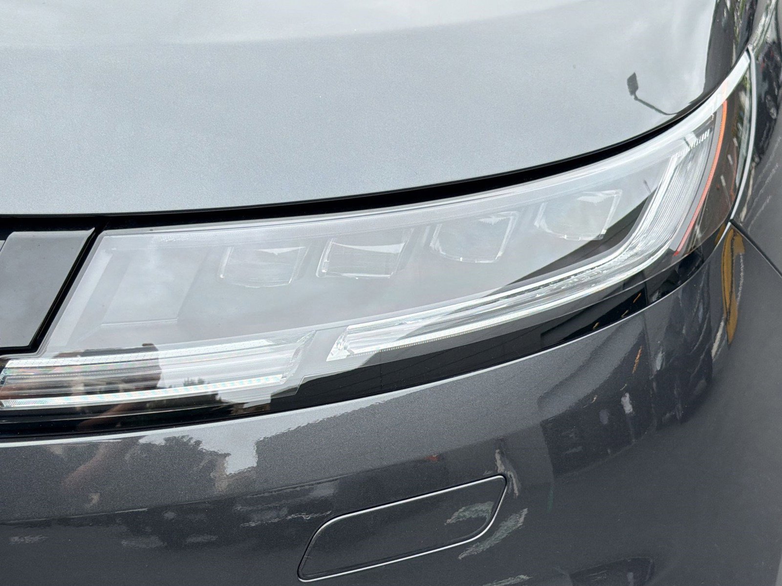 New 2026 Land Rover Range Rover Sport SE image 12