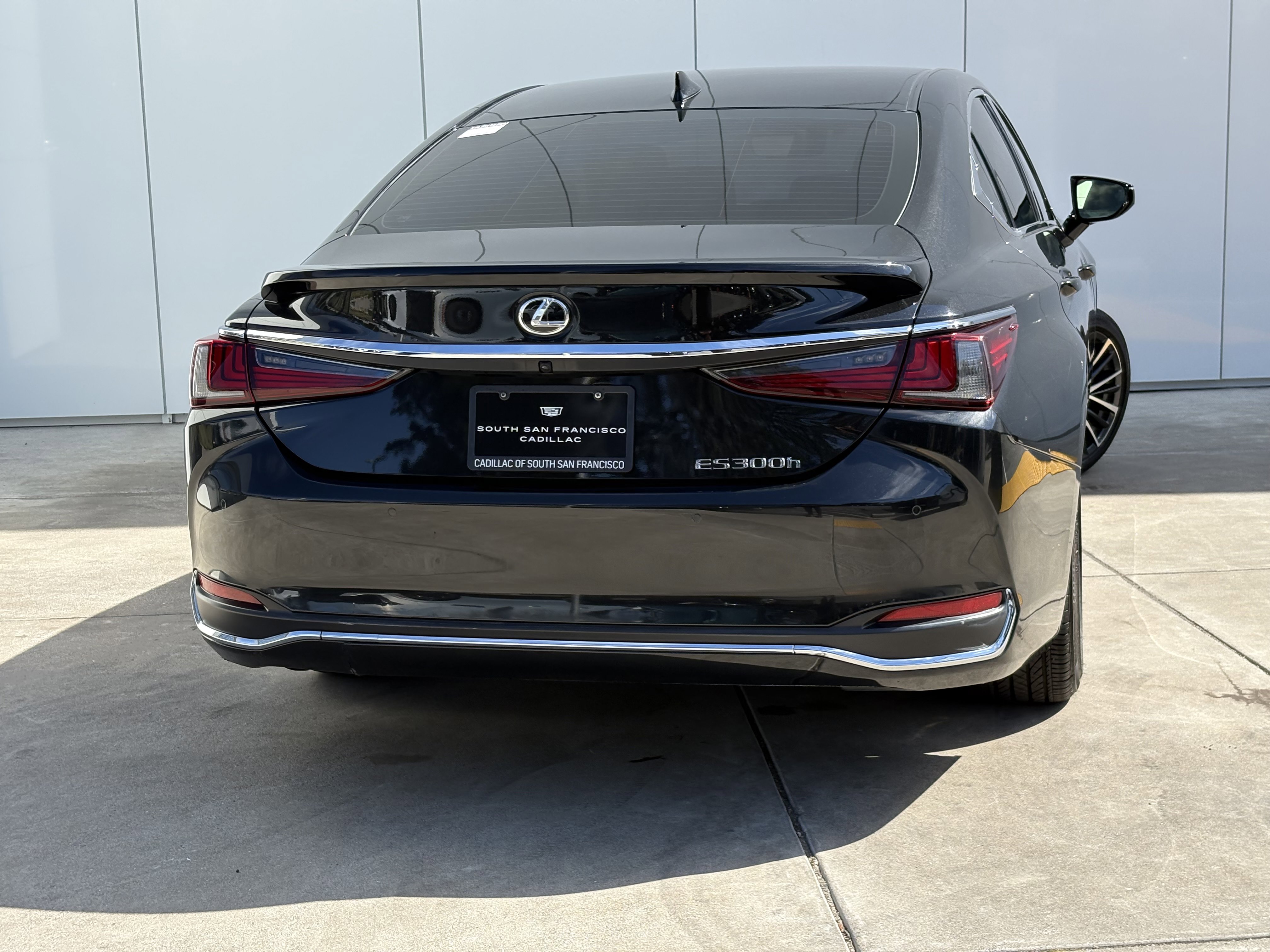 Used 2024 Lexus ES 300h w/ Premium Package image 6