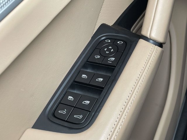 Certified 2026 Porsche Cayenne Coupe AWD/4WD image 35