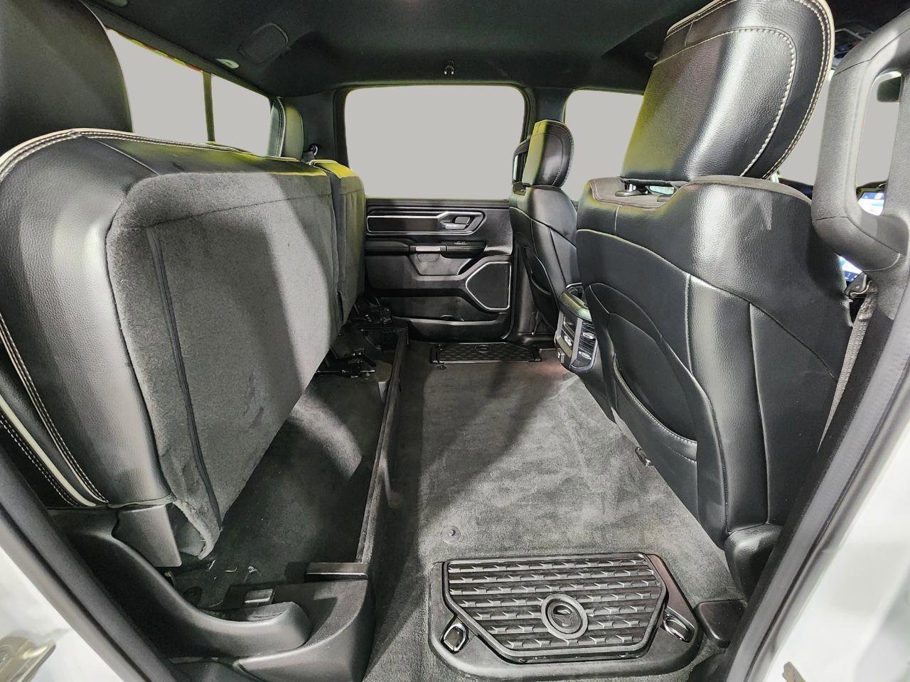Used 2023 RAM 1500 Laramie AWD/4WD image 37