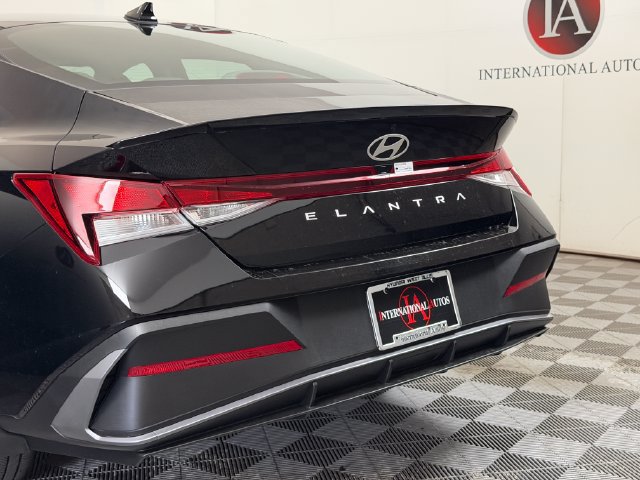 New 2026 Hyundai Elantra Sport FWD image 10
