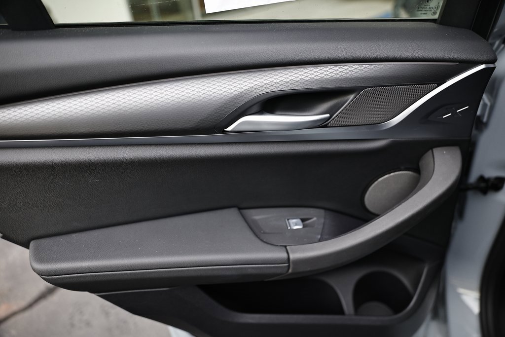 Used 2025 BMW X4 xDrive30i w/ Premium Package image 23