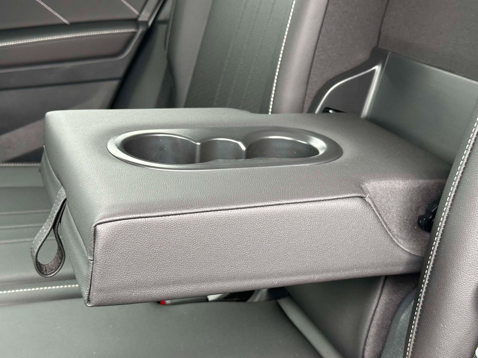 Certified 2023 Volkswagen Tiguan SE image 10