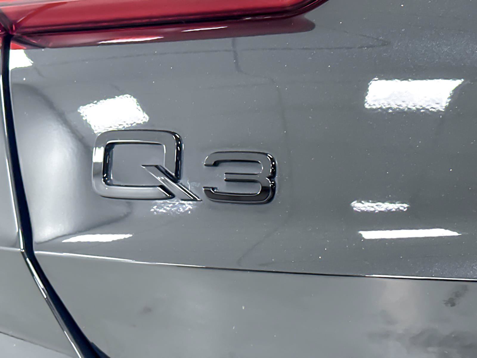 Used 2024 Audi Q3 2.0T Premium Plus w/ Premium Plus Package AWD/4WD image 25