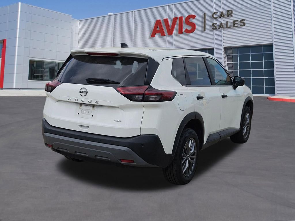 Used 2023 Nissan Rogue S AWD/4WD image 6
