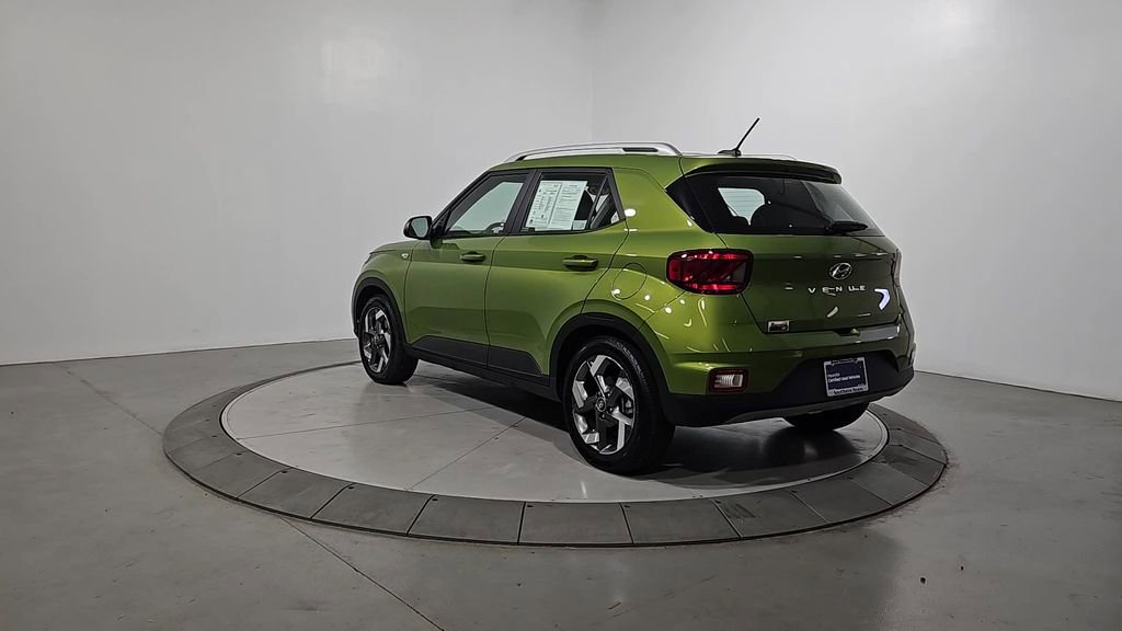 Certified 2023 Hyundai Venue SEL FWD video 2